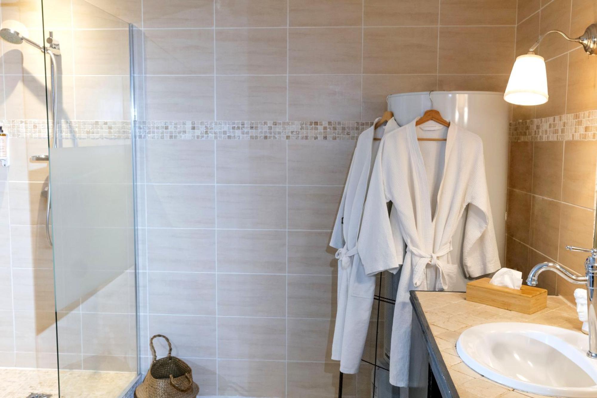 Les Canoubiers Luxe Et Serenite Au Coeur De Saint-Tropez Suites Spacieuses Avec Jardin Enchanteur Pokój zdjęcie