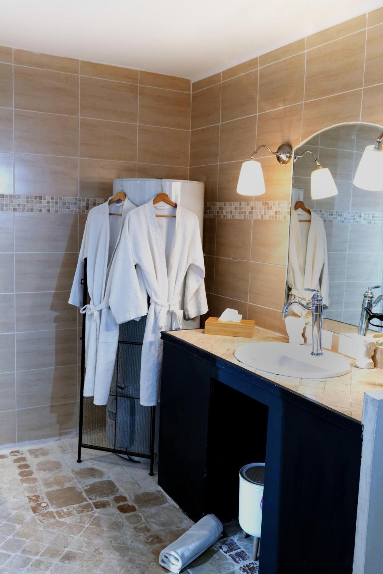Les Canoubiers Luxe Et Serenite Au Coeur De Saint-Tropez Suites Spacieuses Avec Jardin Enchanteur Zewnętrze zdjęcie